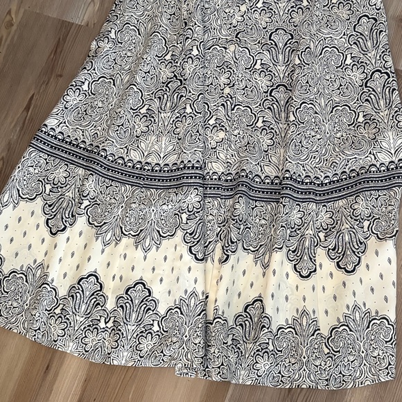 LOFT Elegant Black and Cream Patterned Long Sleeve Dress - Picture 6 of 11